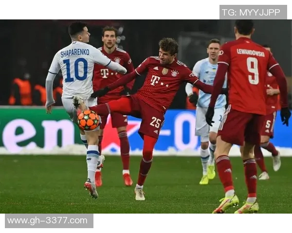 拜仁慕尼黑足球队球星排名及表现分析:谁是球队的核心力量 拜仁慕尼黑足球队球星排名及表现分析:谁是球队的核心力量